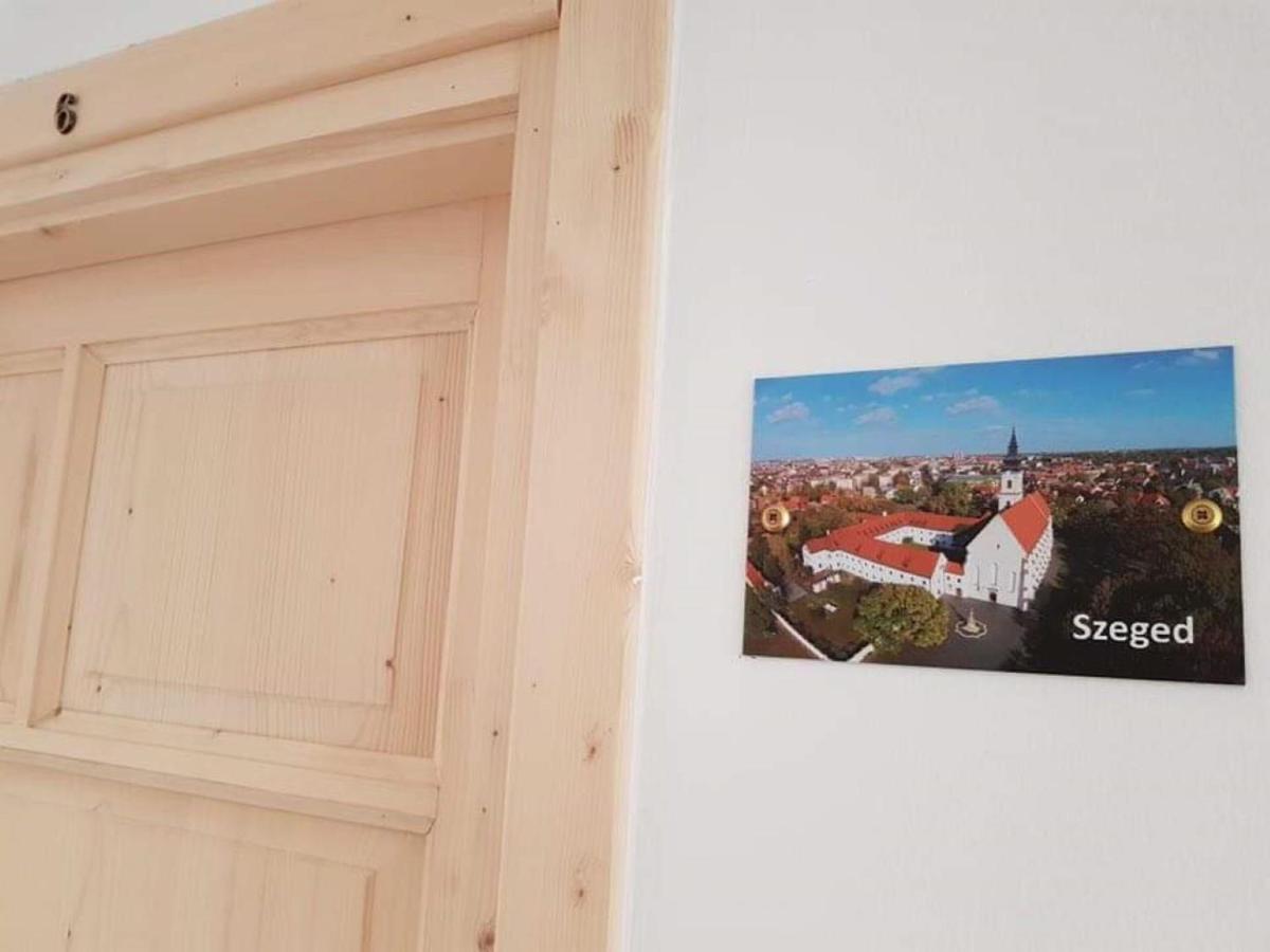 Matyas Panzio Bed & Breakfast Szeged Eksteriør bilde